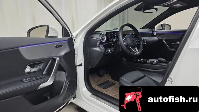Mercedes-Benz A-Class A-Class W177 2022 года - похожие автомобили
