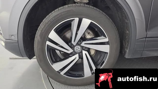 Volkswagen Touareg Tuareg 3rd generation 2020 года - похожие автомобили