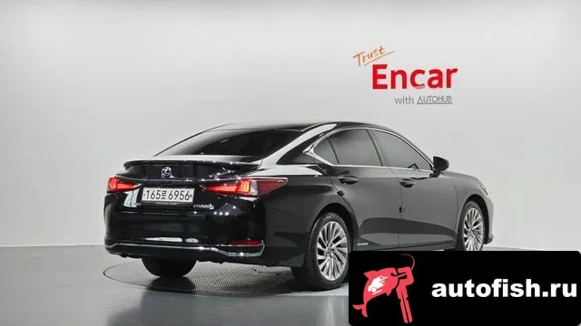Lexus ES ES300h 7th generation 2018 года - вид 2