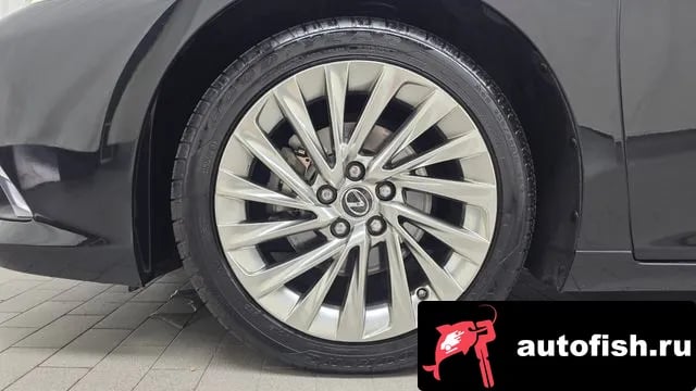 Lexus ES ES300h 7th generation 2018 года - вид 5