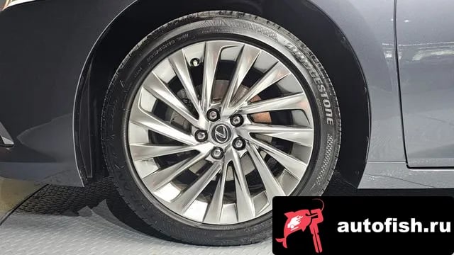 Lexus ES ES300h 7th generation 2024 года - вид 5