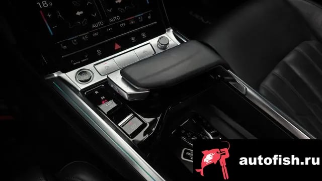 Audi e-tron e-Tron 2021 года - похожие автомобили