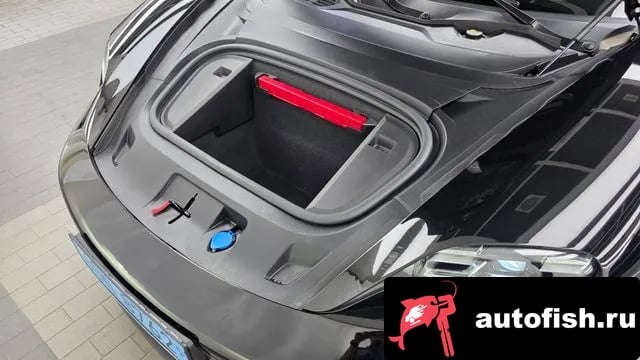 Porsche Taycan Taikan 2022 года - вид 6
