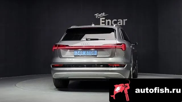 Audi e-tron e-Tron 2023 года - вид 4