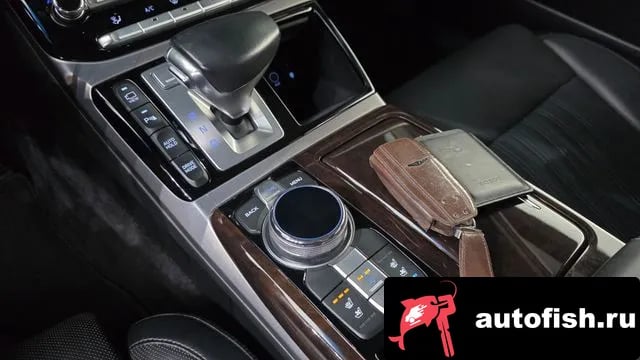 Genesis EQ900 EQ900 2018 года - похожие автомобили