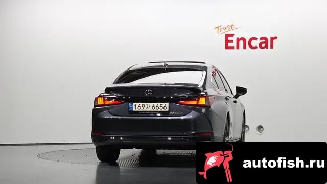 Lexus ES ES300h 7th generation 2024 года - вид 4