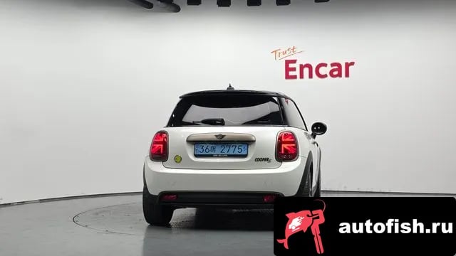 Mini Cooper Cooper Electric 2023 года - вид 3