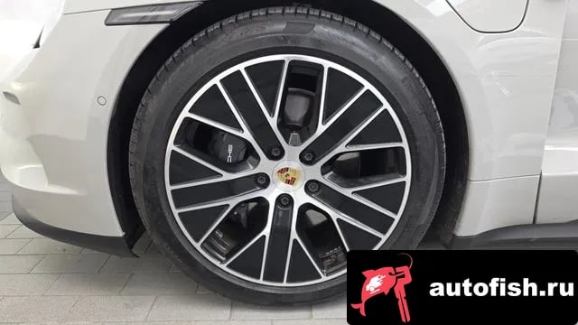 Porsche Taycan Taikan 2024 года - вид 5