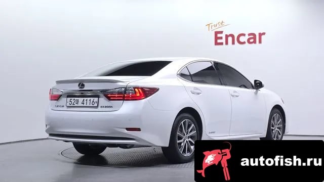 Lexus ES New ES300h 2018 года - вид 2