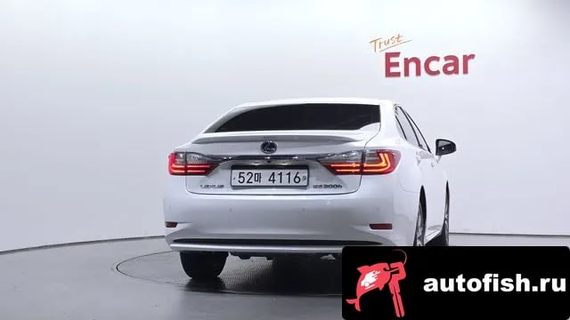 Lexus ES New ES300h 2018 года - вид 4