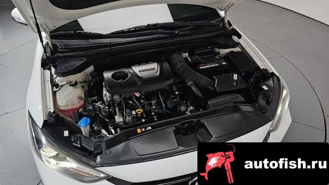 Hyundai AVANTE Avante AD 2018 года - вид 5