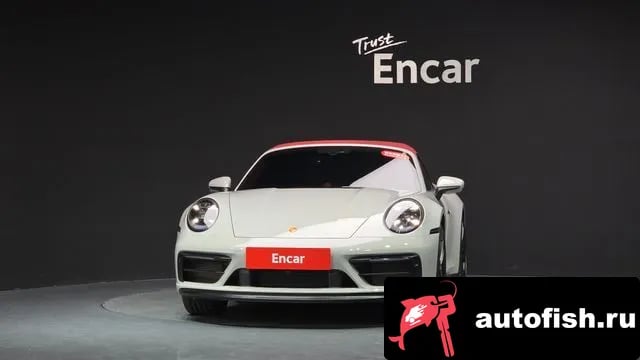 Porsche 911 911 (992) 2023 года - вид 3