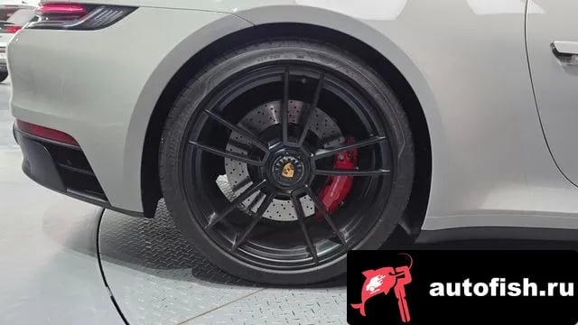 Porsche 911 911 (992) 2023 года - вид 5