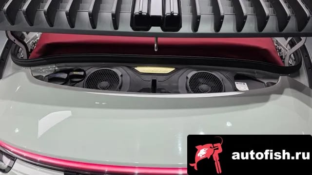 Porsche 911 911 (992) 2023 года - вид 6