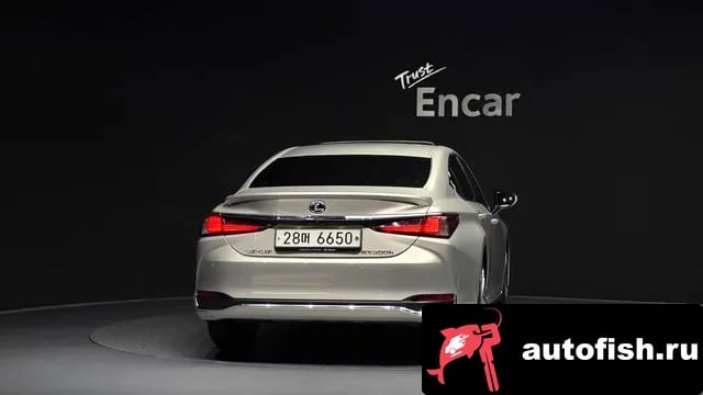 Lexus ES ES300h 7th generation 2018 года - вид 3
