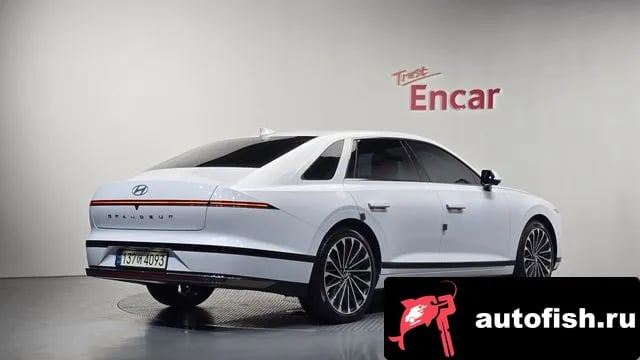 Hyundai Grandeur Granger Hybrid (GN7) 2023 года - автомобиль из Южной Кореи