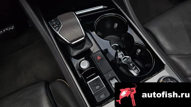 Volkswagen Touareg Tuareg 3rd generation 2020 года - похожие автомобили