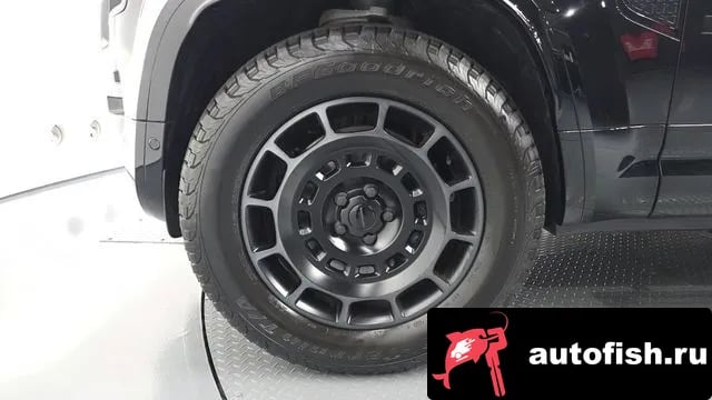 Land Rover Defender Bitdefender (L663) 2026 года - вид 5