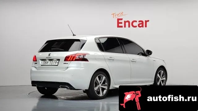 Peugeot 308 308 second generation 2018 года - вид 2