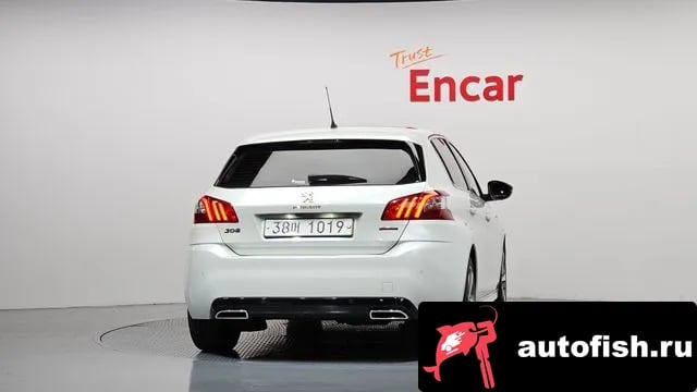 Peugeot 308 308 second generation 2018 года - вид 4
