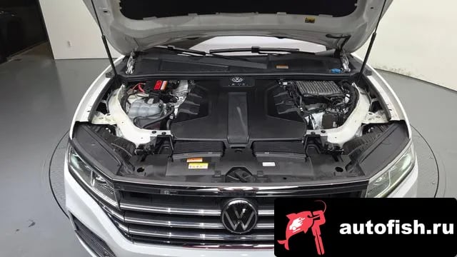 Volkswagen Touareg Tuareg 3rd generation 2021 года - вид 6