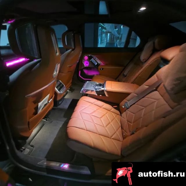 BMW 7-Series 7 Series (G70) 2024 года - вид 6