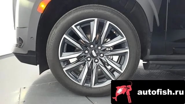 Cadillac Escalade Escalade 5th Generation 2021 года - похожие автомобили