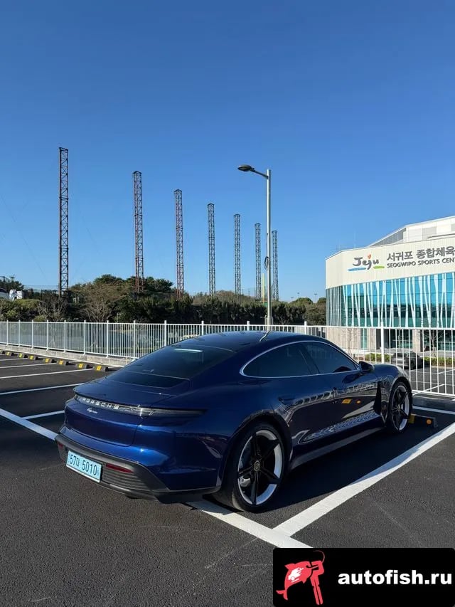 Porsche Taycan Taikan 2022 года - вид 3