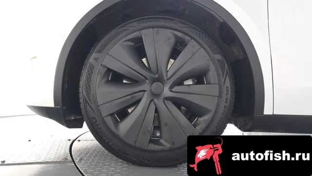 Tesla Model Y Model Y 2022 года - вид 4