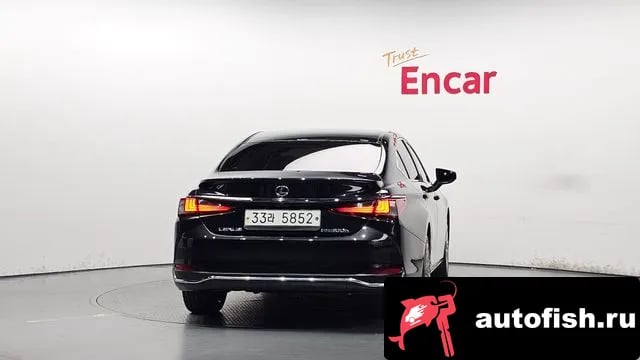 Lexus ES ES300h 7th generation 2018 года - вид 4
