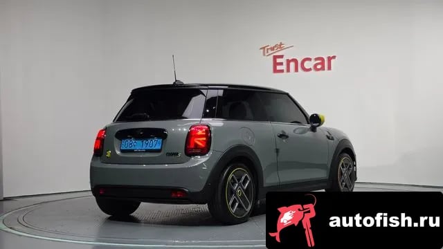 Mini Cooper Cooper Electric 2022 года - вид 2