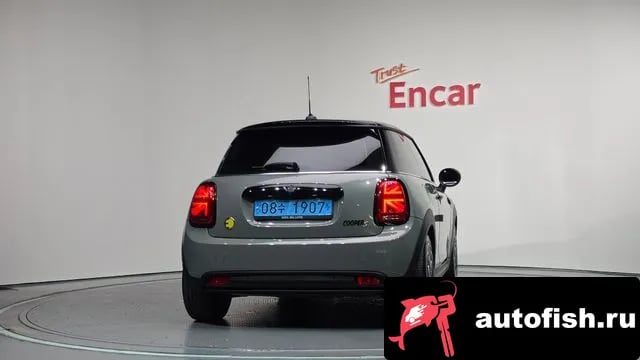 Mini Cooper Cooper Electric 2022 года - вид 4