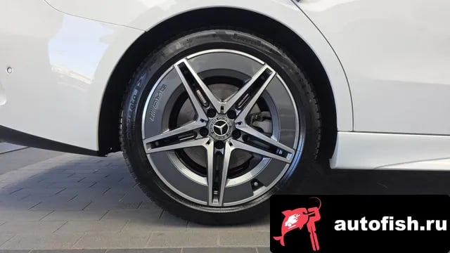 Mercedes-Benz C-Class C-Class W206 2026 года - похожие автомобили