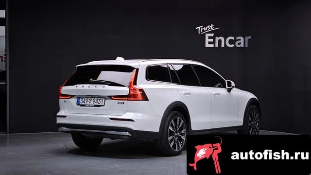 Volvo V60 V60 Cross-country 2nd Generation 2025 года - вид 1