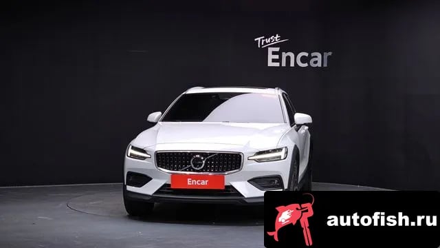 Volvo V60 V60 Cross-country 2nd Generation 2025 года - вид 2
