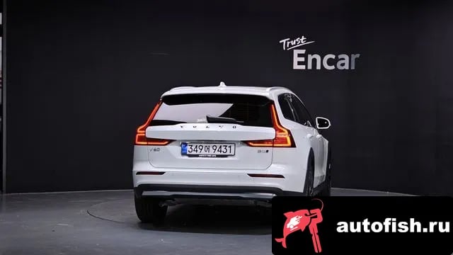 Volvo V60 V60 Cross-country 2nd Generation 2025 года - похожие автомобили