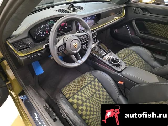 Porsche 911 911 (992) 2026 года - вид 5