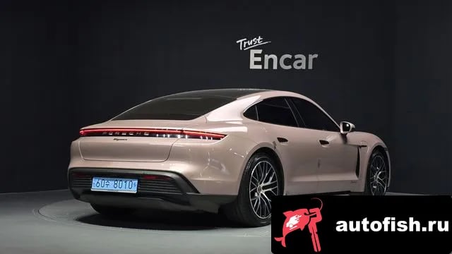 Porsche Taycan Taikan 2023 года - вид 2