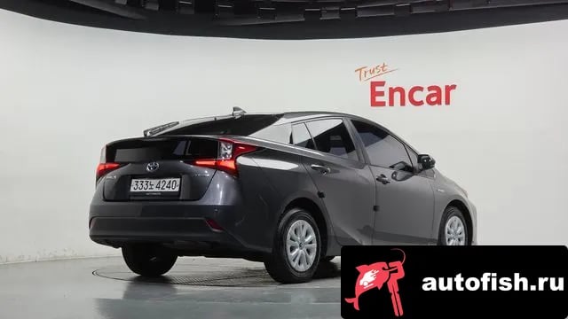 Toyota Prius Prius 4th Generation 2019 года - вид 2