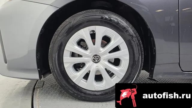 Toyota Prius Prius 4th Generation 2019 года - вид 5
