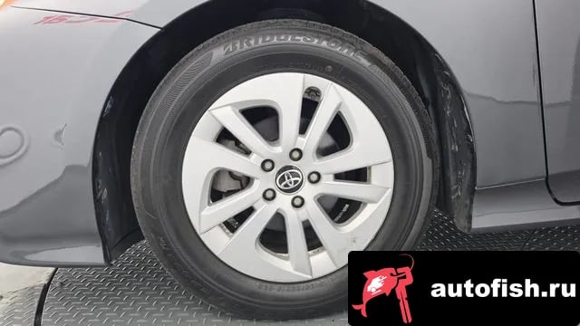 Toyota Prius Prius 4th Generation 2018 года - вид 5