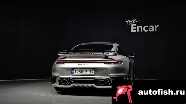 Porsche 911 911 (992) 2022 года - вид 4