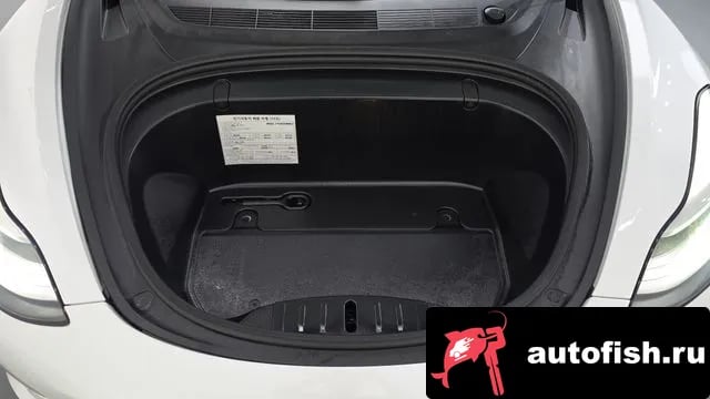 Tesla Model 3 Model 3 2020 года - вид 6