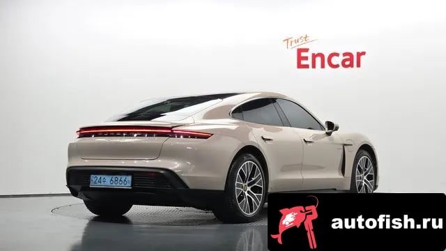 Porsche Taycan Taikan 2021 года - вид 2