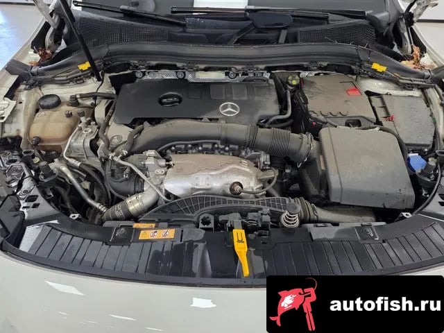 Mercedes-Benz GLA-Class GLA - Class H247 2020 года - вид 6