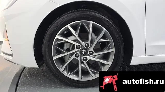 Hyundai AVANTE The New Avante AD 2019 года - вид 4
