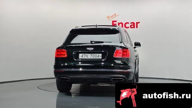 Bentley Bentayga Benteiga 2018 года - вид 4