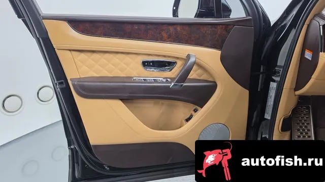 Bentley Bentayga Benteiga 2018 года - похожие автомобили