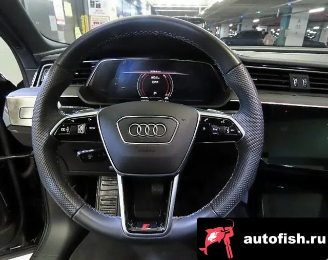 Audi e-tron e-Tron 2023 года - похожие автомобили