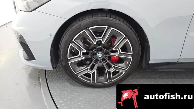 BMW 5-Series 5 Series (G60) 2025 года - вид 5